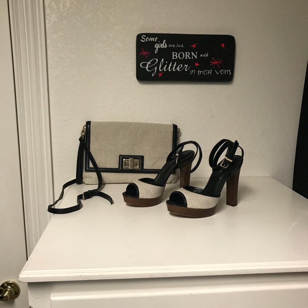 White House Black Market Navy and Cream Clutch